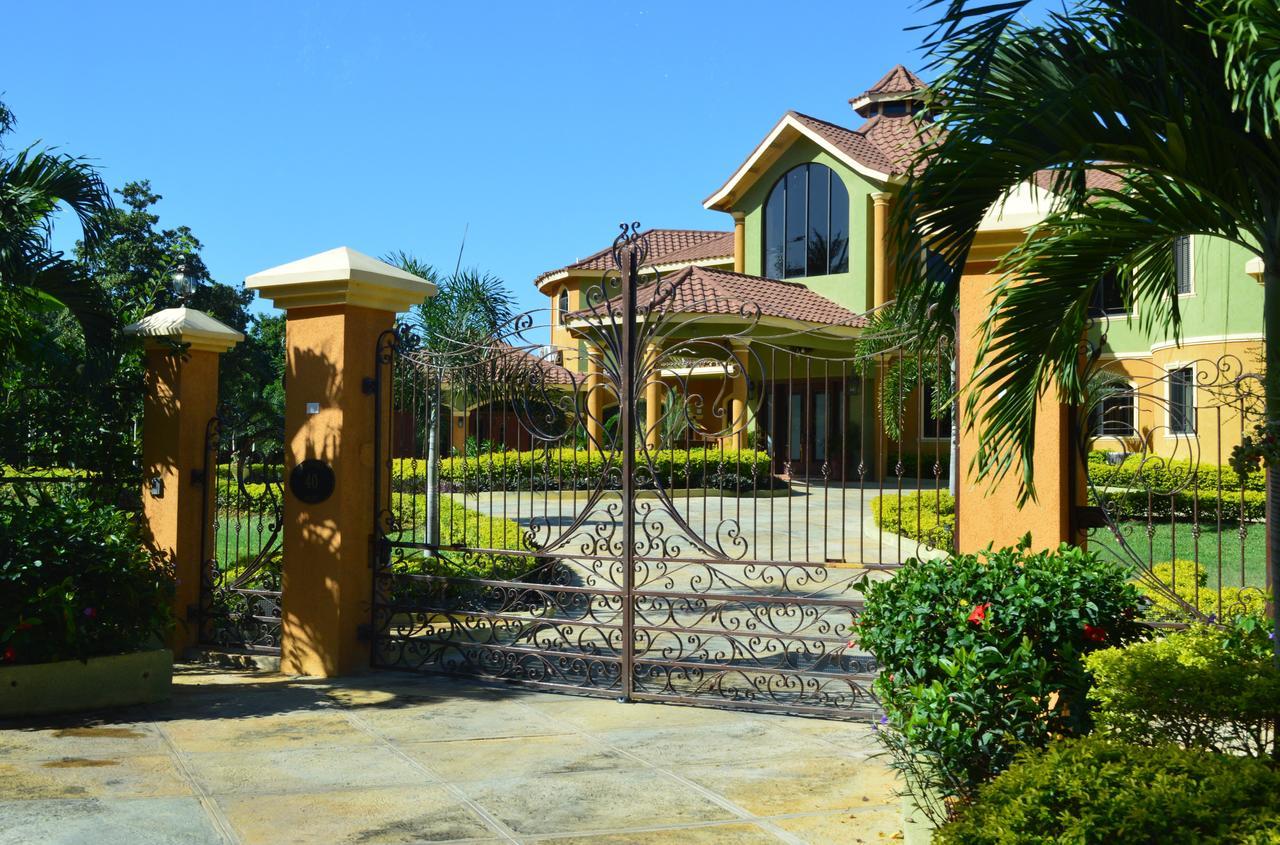Milbrooks Resort Montego Bay Extérieur photo